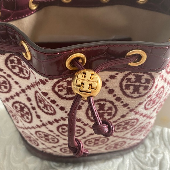 NWT Tory Burch Bucket  Bag - Picture 4 of 12